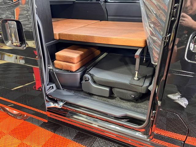 アトレー ＲＳ　軽キャン　車中泊仕様　ベッドキット　１２Ｖクーラー　４０９６Ｗｈサブバッテリー　インバーター　走行充電　天井遮熱＆断熱　ＬＥＤ照明　前後ドラレコ　外部電源　脱着式テーブル　オレンジアベニューデモカー（35枚目）