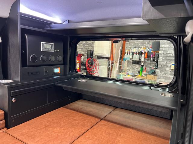 アトレー ＲＳ　軽キャン　車中泊仕様　ベッドキット　１２Ｖクーラー　４０９６Ｗｈサブバッテリー　インバーター　走行充電　天井遮熱＆断熱　ＬＥＤ照明　前後ドラレコ　外部電源　脱着式テーブル　オレンジアベニューデモカー（39枚目）