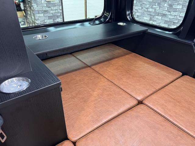 アトレー ＲＳ　軽キャン　車中泊仕様　ベッドキット　１２Ｖクーラー　４０９６Ｗｈサブバッテリー　インバーター　走行充電　天井遮熱＆断熱　ＬＥＤ照明　前後ドラレコ　外部電源　脱着式テーブル　オレンジアベニューデモカー（44枚目）