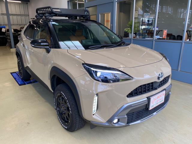 ヤリスクロス ハイブリッドＧ　衝突被害軽減システム　レーンアシスト　ルーフキャリー　ドラレコ　ＥＴＣ　ナビ　バックカメラ　フルセグＴＶ　Ｂｌｕｅｔｏｏｔｈ　ＣＤ　ＤＶＤ　ＬＥＤヘッドライト　ＪＡＯＳアルミホイール　クルコン（2枚目）