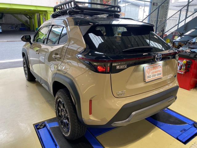 ヤリスクロス ハイブリッドＧ　衝突被害軽減システム　レーンアシスト　ルーフキャリー　ドラレコ　ＥＴＣ　ナビ　バックカメラ　フルセグＴＶ　Ｂｌｕｅｔｏｏｔｈ　ＣＤ　ＤＶＤ　ＬＥＤヘッドライト　ＪＡＯＳアルミホイール　クルコン（35枚目）