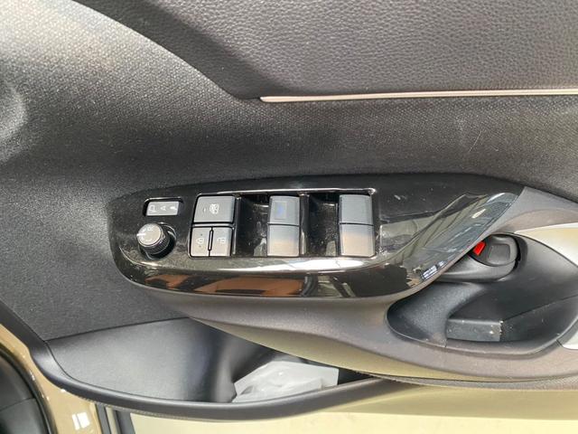 ヤリスクロス ハイブリッドＧ　衝突被害軽減システム　レーンアシスト　ルーフキャリー　ドラレコ　ＥＴＣ　ナビ　バックカメラ　フルセグＴＶ　Ｂｌｕｅｔｏｏｔｈ　ＣＤ　ＤＶＤ　ＬＥＤヘッドライト　ＪＡＯＳアルミホイール　クルコン（41枚目）