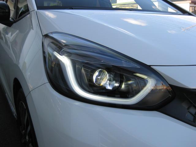 ＬＥＤヘッドライトで夜間の運転をサポートいたします！