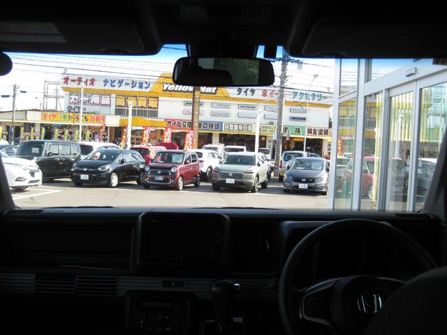 大きなフロントガラスで視界も良好です。