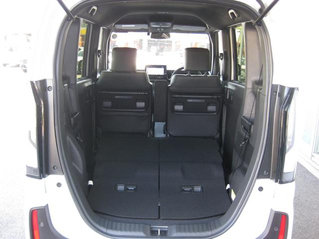 Ｎ－ＢＯＸカスタム ターボ　純正９インチメモリーナビ☆フルセグ☆マルチビューカメラ☆ＥＴＣ☆ＨｏｎｄａＳＥＮＳＩＮＧ☆両側パワースライドドア☆当社デモカー☆ＬＥＤヘッドライト☆シートバックテーブル☆純正１５インチアルミホイール☆（11枚目）