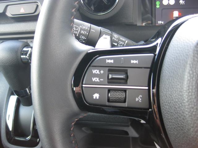 Ｎ－ＢＯＸカスタム ターボ　純正９インチメモリーナビ☆フルセグ☆マルチビューカメラ☆ＥＴＣ☆ＨｏｎｄａＳＥＮＳＩＮＧ☆両側パワースライドドア☆当社デモカー☆ＬＥＤヘッドライト☆シートバックテーブル☆純正１５インチアルミホイール☆（18枚目）