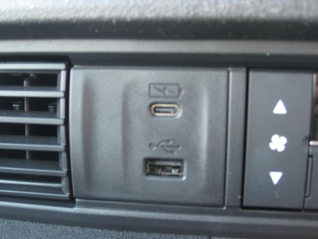 Ｎ－ＢＯＸカスタム ターボ　純正９インチメモリーナビ☆フルセグ☆マルチビューカメラ☆ＥＴＣ☆ＨｏｎｄａＳＥＮＳＩＮＧ☆両側パワースライドドア☆当社デモカー☆ＬＥＤヘッドライト☆シートバックテーブル☆純正１５インチアルミホイール☆（25枚目）