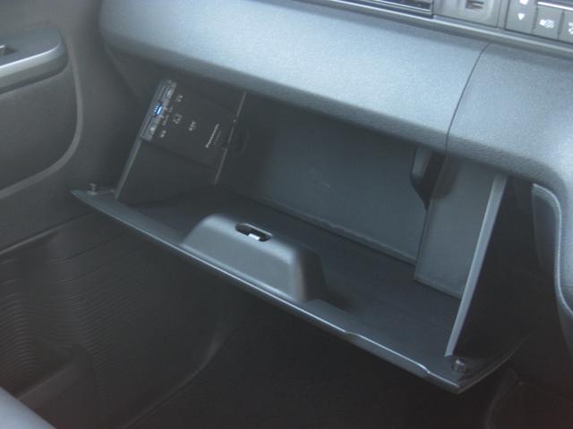 Ｎ－ＢＯＸカスタム ターボ　純正９インチメモリーナビ☆フルセグ☆マルチビューカメラ☆ＥＴＣ☆ＨｏｎｄａＳＥＮＳＩＮＧ☆両側パワースライドドア☆当社デモカー☆ＬＥＤヘッドライト☆シートバックテーブル☆純正１５インチアルミホイール☆（28枚目）