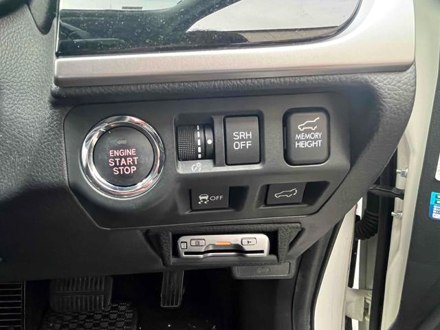 フォレスター ２．０ｉ－Ｌ　アイサイト　４ＷＤ　ＥＴＣ　バックカメラ　オートクルーズコントロール　レーンアシスト　パワーシート　衝突被害軽減システム　サンルーフ　ナビ　ＴＶ　オートライト　ＬＥＤヘッドランプ　電動リアゲート　アルミホイール（8枚目）