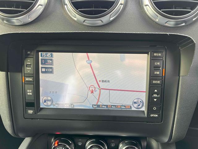 �i�r�t�������s��h���C�u���y�����ЂƎ��I���߂Ă̓��ł��������ƂȂ��G�X�R�[�g���Ă���܂��B