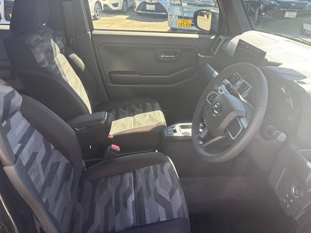 タフト Ｇ　ダーククロムベンチャー　９インチディスプレイ／ＴＶ／バックモニター／ＥＴＣ／ＵＳＢ・ＨＤＭＩ接続ＯＫ／シートヒーター（11枚目）