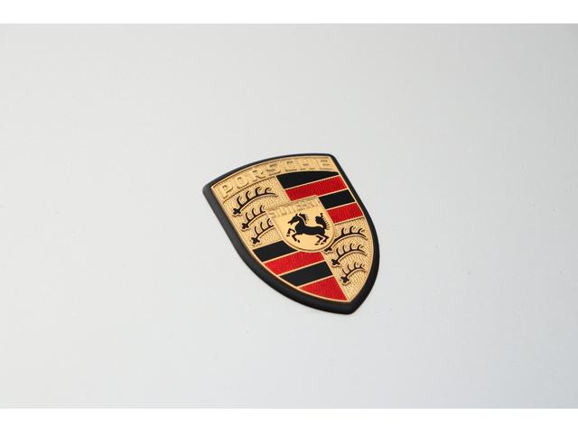 ９１１カレラ　３．２　エンジンオーバーホール済み　正規ディーラー車　整備記録簿付き　スポーツシート　カレラウイング　スポーツステアリング　シルバーメタリック　純正１６インチアルミホイール　サンルーフレス(13枚目)