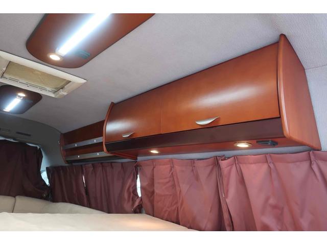 ハイエースバン SロングDX ワイド スーパーロング ハイルーフ キャンピングカー ETC バックカメラ ナビ ソーラー FFヒーター ツインサブバッテリー 外部100V 冷蔵庫 走行充電 電子レンジ(12枚目)