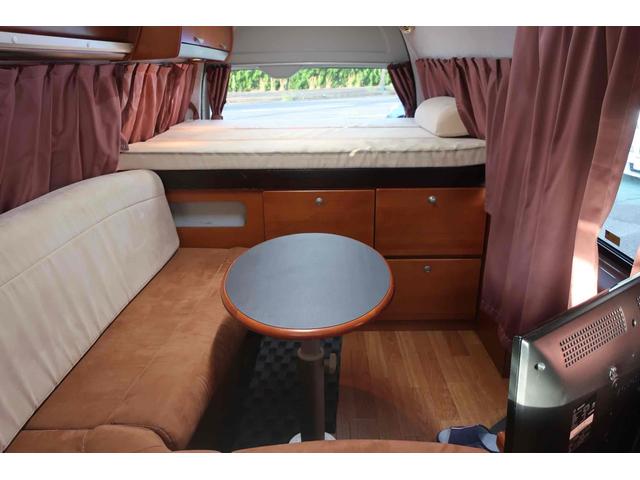 ハイエースバン SロングDX ワイド スーパーロング ハイルーフ キャンピングカー ETC バックカメラ ナビ ソーラー FFヒーター ツインサブバッテリー 外部100V 冷蔵庫 走行充電 電子レンジ(28枚目)