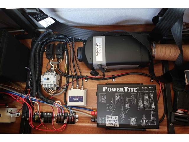 ハイエースバン SロングDX ワイド スーパーロング ハイルーフ キャンピングカー ETC バックカメラ ナビ ソーラー FFヒーター ツインサブバッテリー 外部100V 冷蔵庫 走行充電 電子レンジ(43枚目)