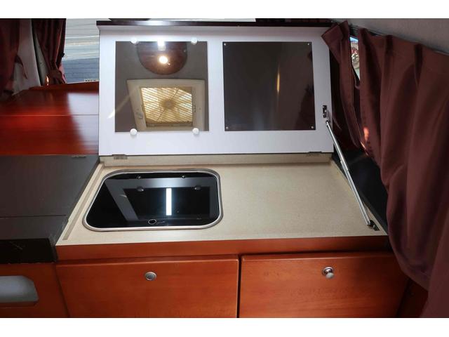 ハイエースバン SロングDX ワイド スーパーロング ハイルーフ キャンピングカー ETC バックカメラ ナビ ソーラー FFヒーター ツインサブバッテリー 外部100V 冷蔵庫 走行充電 電子レンジ(45枚目)