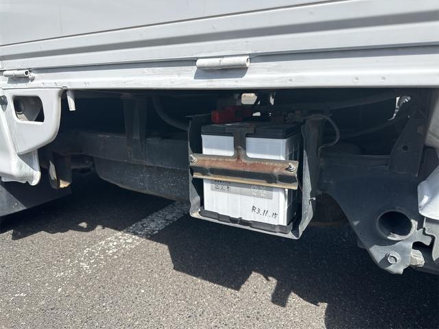 サンバートラック 　軽トラック　ＡＴ　エアコン　パワーウィンドウ　運転席エアバッグ　ＣＤ（37枚目）