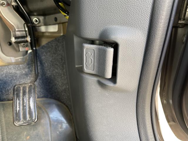 Ｒ２ Ｆプラス　キーレスエントリー　電動格納ミラー　ＣＶＴ　ＣＤ　衝突安全ボディ　エアコン　パワーステアリング　パワーウィンドウ（33枚目）