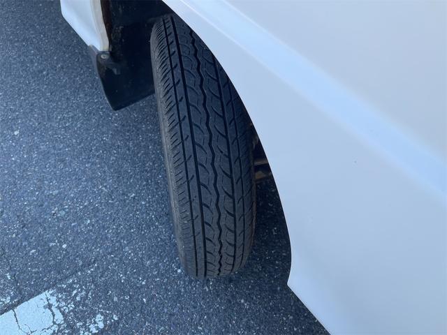サンバートラック ＴＢ　４ＷＤ　軽トラック　３ＡＴ　アルミホイール　エアコン　パワステ　運転席エアバッグ（41枚目）
