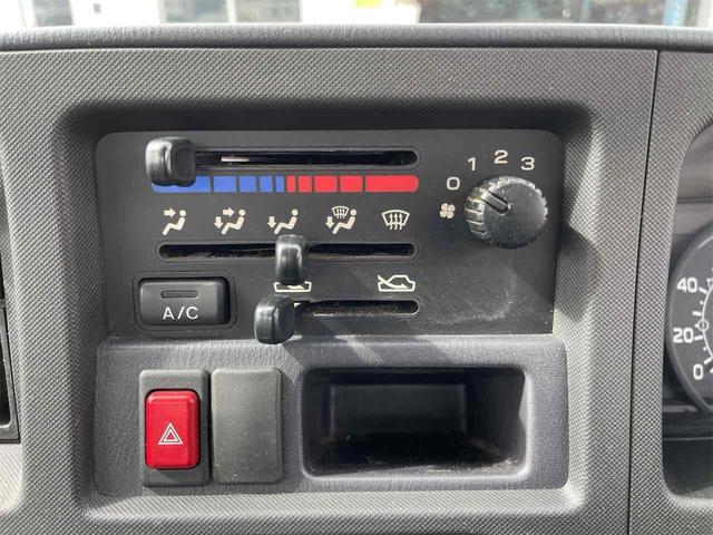 サンバートラック ＴＢ　４ＷＤ　５ＭＴ　エアコン　パワステ　運転席エアバッグ（14枚目）