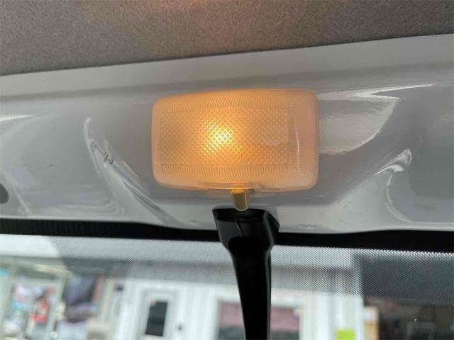 サンバートラック ＴＢ　４ＷＤ　５ＭＴ　エアコン　パワステ　運転席エアバッグ（35枚目）