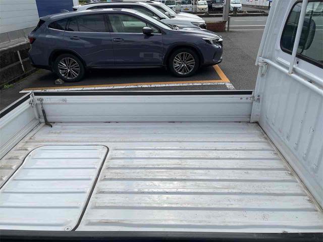 サンバートラック ＴＢ　４ＷＤ　５ＭＴ　エアコン　パワステ　運転席エアバッグ（40枚目）