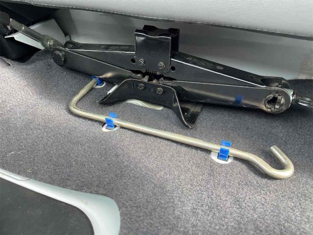 サンバートラック ＴＢ　４ＷＤ　５ＭＴ　エアコン　パワステ　運転席エアバッグ（46枚目）