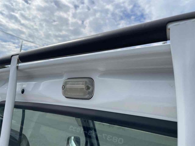 サンバートラック ＴＢ　４ＷＤ　５ＭＴ　エアコン　パワステ　運転席エアバッグ（50枚目）