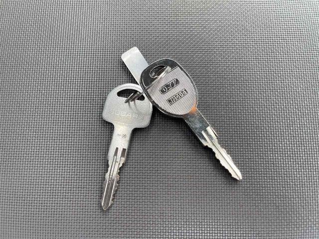 サンバートラック ＴＢ　４ＷＤ　５ＭＴ　エアコン　パワステ　運転席エアバッグ（59枚目）