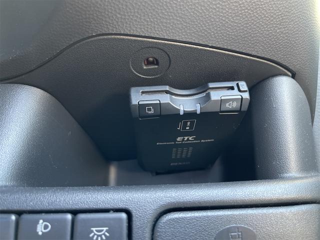 Ｒ２ Ｓ　スーパーチャージャー　ＥＴＣ　キーレスエントリー　電動格納ミラー　ＣＶＴ　ＡＢＳ　ＣＤ　アルミホイール　衝突安全ボディ　エアコン　パワーステアリング　パワーウィンドウ（7枚目）