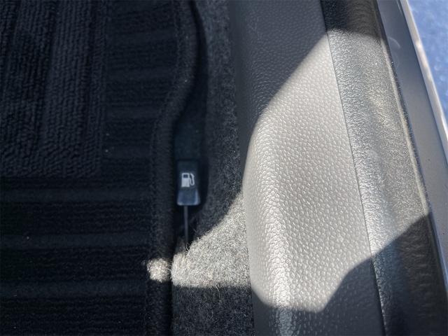 Ｒ２ Ｓ　スーパーチャージャー　ＥＴＣ　キーレスエントリー　電動格納ミラー　ＣＶＴ　ＡＢＳ　ＣＤ　アルミホイール　衝突安全ボディ　エアコン　パワーステアリング　パワーウィンドウ（32枚目）