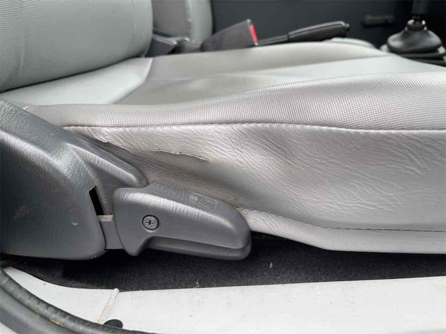 サンバートラック ＴＢ　４ＷＤ　５ＭＴ　エアコン　パワーステアリング　運転席エアバッグ（32枚目）