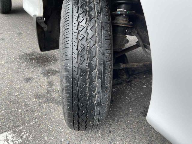 サンバートラック ＴＢ　４ＷＤ　５ＭＴ　エアコン　パワーステアリング　運転席エアバッグ（56枚目）