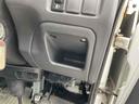 ＴＢ　４ＷＤ　５ＭＴ　エアコン　パワーステアリング　運転席エアバッグ（29枚目）