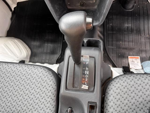 ＮＴ１００クリッパートラック ＤＸ　ＰＳ　４ＷＤ　エアコンパワステ　オートマ車（16枚目）