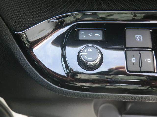 ヴォクシー ZS 煌II 衝突軽減システム トヨタ9インチDSナビ フルセグTV Bluetooth バックカメラ フリップダウンモニター TVキット ETC ドライブレコーダー 両側パワースライド スマートキー(17枚目)