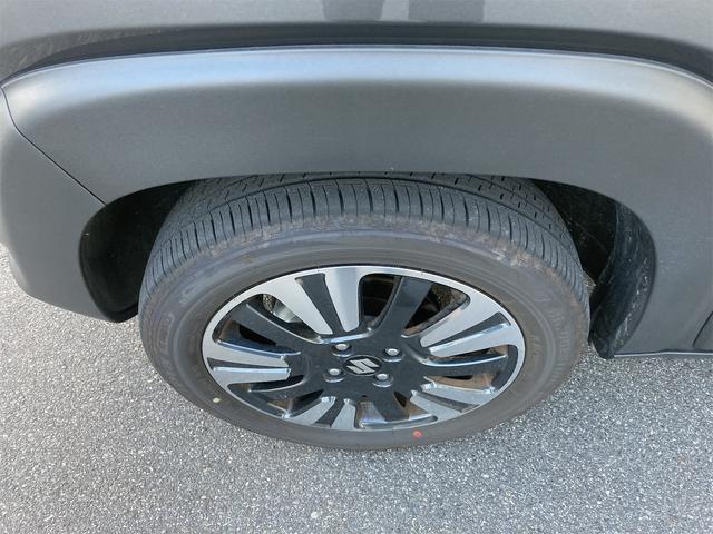 左前 タイヤの溝もまだまだございますので安心して乗っていただけます。