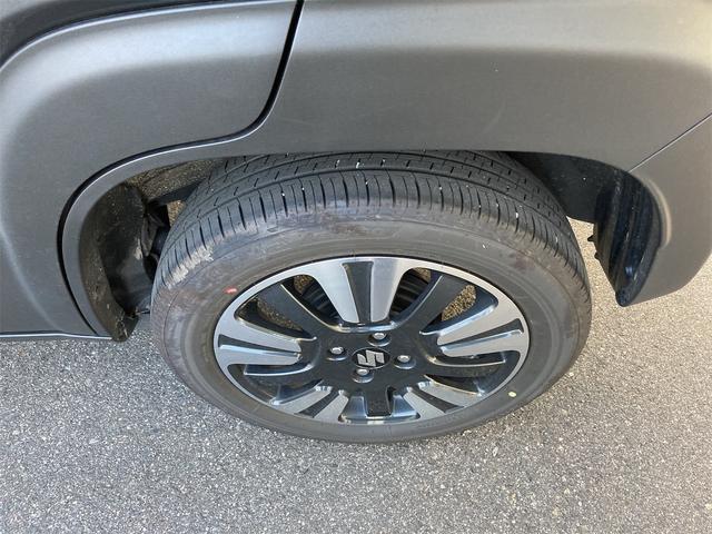 左後 タイヤの溝もまだまだございますので安心して乗っていただけます。