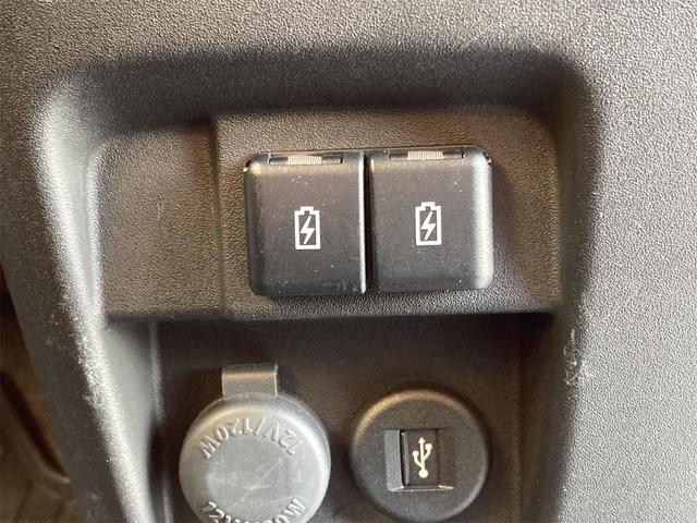 スペーシアギア ハイブリッドＸＺ　デュアルセンサーブレーキサポート　ドライブレコーダー　全方位モニター　純正８インチナビ　アダプティブクルーズコントロール　両席シートヒーター　両側パワードア　フルセグ地デジＴＶ　ＵＳＢ入力　ＬＥＤ（13枚目）