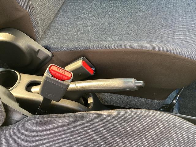 アルト Ｌ　運転席助手席エアバッグ　キーレスリモコン　シートヒータ　禁煙　セキュリティーアラームシステム　パワーステアリング　パワーウインドウ　ＡＵＴＯライト　衝突被害軽減システム　衝突安全ボディ（35枚目）