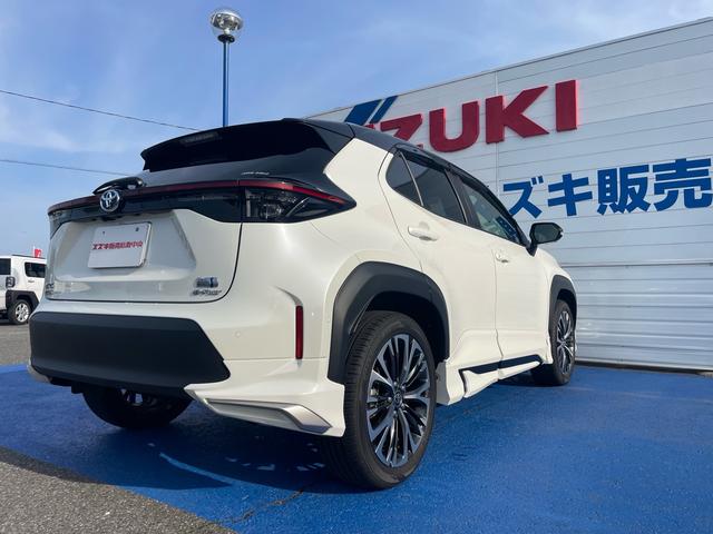 ヤリスクロス ハイブリッドＺ　ワンオーナー・禁煙車・４ＷＤ・モデリスタ古エアロ・ルーフレール・パワーバックドア・ＰＶＭ・ＢＳＭ・アダプティブハイビーム・寒冷地仕様・ＴＣナビキット・ＨＤＭＩ・前後ドラレコ・全周囲カメラ・ＥＴＣ（10枚目）