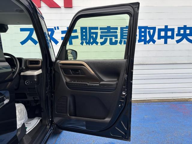 スペーシア ハイブリッドＸ　登録済届出済未使用車・セーフティーサポート・４ＷＤ・９インチフルセグナビ・全方位カメラ・ＬＥＤヘッドライト・サーキュレーター・両側電動スライド・シートヒーター・オットマン・クリアランスソナー・（67枚目）