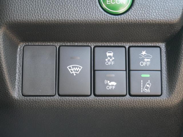 �}�J�[�u�����Ƃ��̎Ԃ̉������h�~���Ă��ꂽ��A��Q�������m����Ɖ��ŋ����Ă��ꂽ��A���i�^�]���Ă��Ĉ��S�ł��鑕�����[�����Ă��܂��I