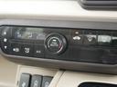 【オートエアコン】オートエアコンで快適な車内!温度や風量を自動調整し、理想の車内環境を保ちます。煩わしさのない快適なドライブを楽しみましょう。