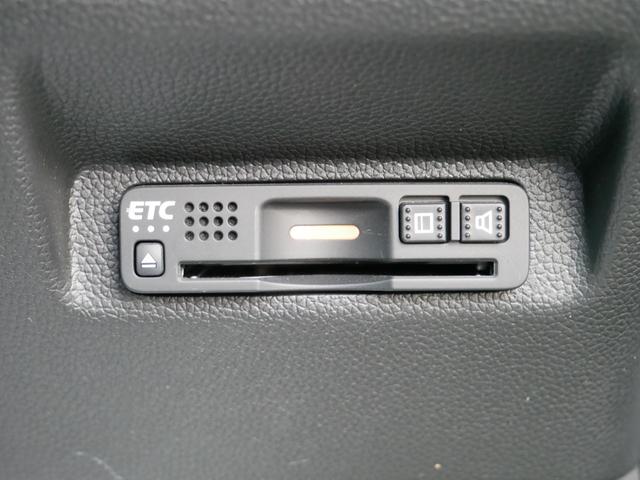 フリード＋ハイブリッド ハイブリッド・クロスターホンダセンシング　Ｈｏｎｄａ認定中古車　ナビ　Ｂｌｕｅｔｏｏｔｈｅ　バックカメラ　両側電動スライドドア　運転席＆助手席シートヒーター　ＥＴＣ　フロアマット　地デジフルセグ　両側電動スライドドア（21枚目）