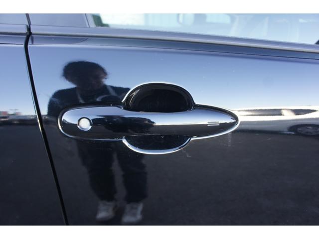 プリウス Ｕ　Ｂｌｕｅｔｏｏｔｈ　ラジオ　ＴＶ　ナビ　ＵＳＢ　ＥＴＣ　エアコン　パワーステアリング　パワーウィンドウ　運転席エアバッグ　助手席エアバッグ　ＡＢＳ　ＥＳＣ　スマートキー　盗難防止システム　修復歴無し（8枚目）