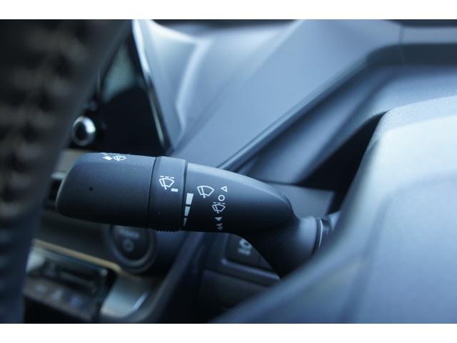 プリウス Ｕ　Ｂｌｕｅｔｏｏｔｈ　ラジオ　ＴＶ　ナビ　ＵＳＢ　ＥＴＣ　エアコン　パワーステアリング　パワーウィンドウ　運転席エアバッグ　助手席エアバッグ　ＡＢＳ　ＥＳＣ　スマートキー　盗難防止システム　修復歴無し（16枚目）