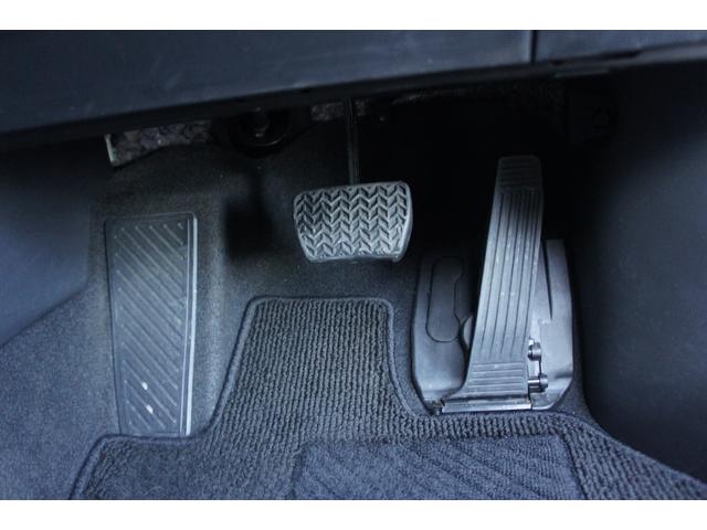 プリウス Ｕ　Ｂｌｕｅｔｏｏｔｈ　ラジオ　ＴＶ　ナビ　ＵＳＢ　ＥＴＣ　エアコン　パワーステアリング　パワーウィンドウ　運転席エアバッグ　助手席エアバッグ　ＡＢＳ　ＥＳＣ　スマートキー　盗難防止システム　修復歴無し（22枚目）
