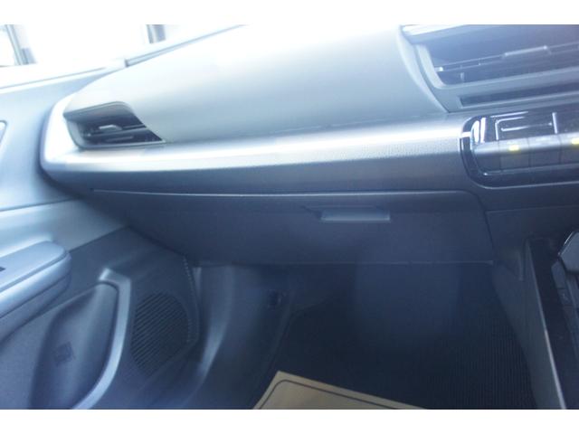 プリウス Ｕ　Ｂｌｕｅｔｏｏｔｈ　ラジオ　ＴＶ　ナビ　ＵＳＢ　ＥＴＣ　エアコン　パワーステアリング　パワーウィンドウ　運転席エアバッグ　助手席エアバッグ　ＡＢＳ　ＥＳＣ　スマートキー　盗難防止システム　修復歴無し（32枚目）