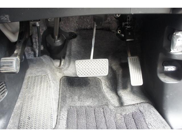 Ｎ－ＢＯＸ Ｇ　ＳＳパッケージ　ＣＤ　ＤＶＤ　ＴＶ　ナビ　エアコン　パワーステアリング　パワーウィンドウ　運転席エアバッグ　助手席エアバッグ　ＡＢＳ　ＥＳＣ　スマートキー　盗難防止システム　衝突安全ボディ　ベンチシート　修復歴無し（16枚目）